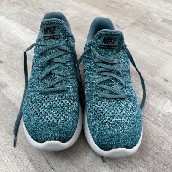 Nike LunarEpic FlyKnit 2 Running Shoes - Picture 5 of 7